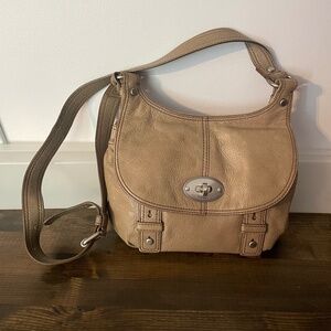 Fossil Maddox leather turn lock crossbody tan